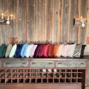 Decorative Pillows - Image 3