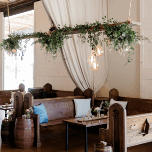 Scaffolding Package with Antique Globe Bulbs