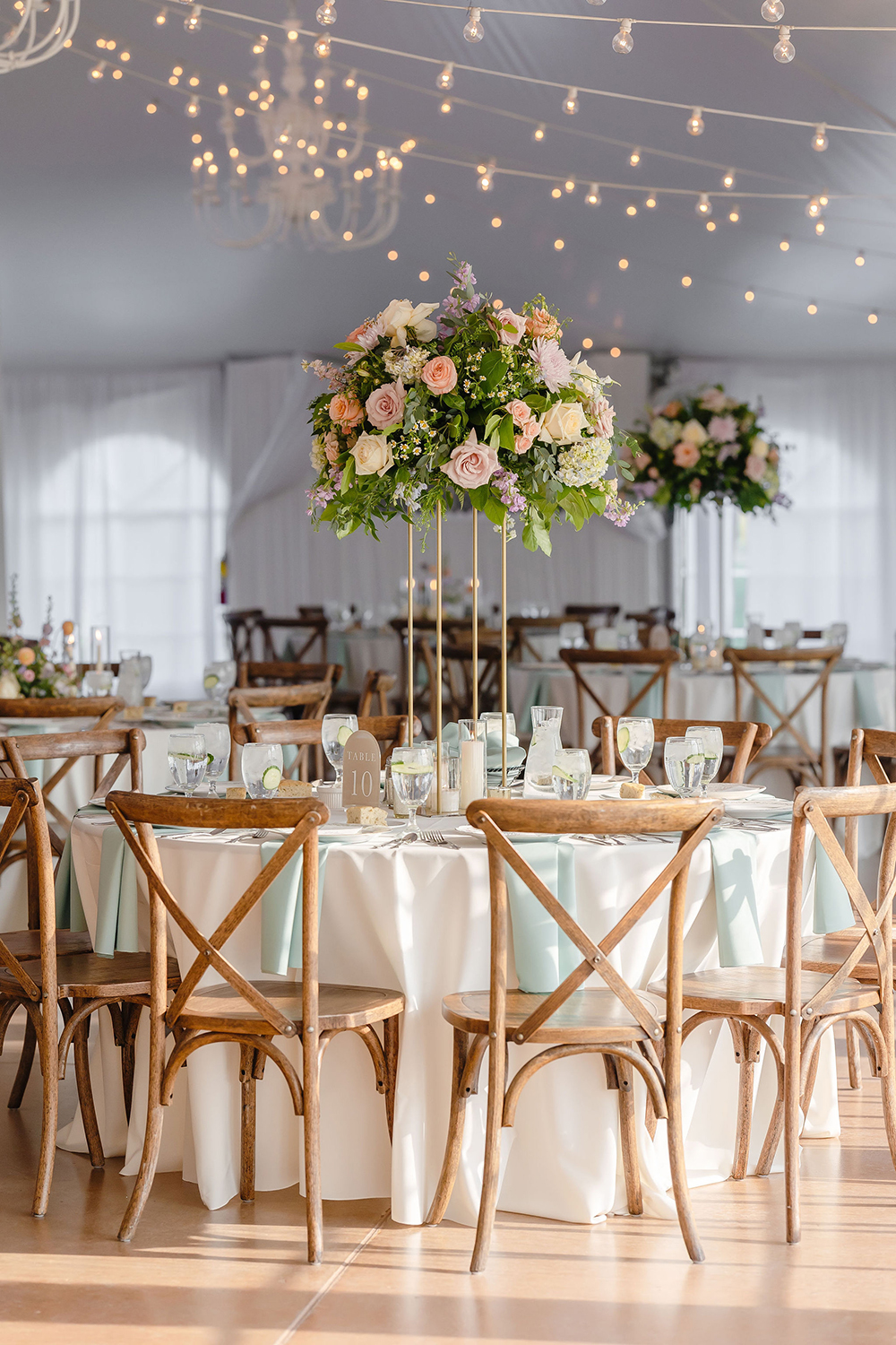 Harlow Stands - Image 6