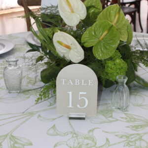 Alternative view of Clear Silver Package - Guest Table