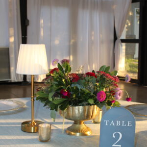 Alternative view of Elegant Light - Guest Table